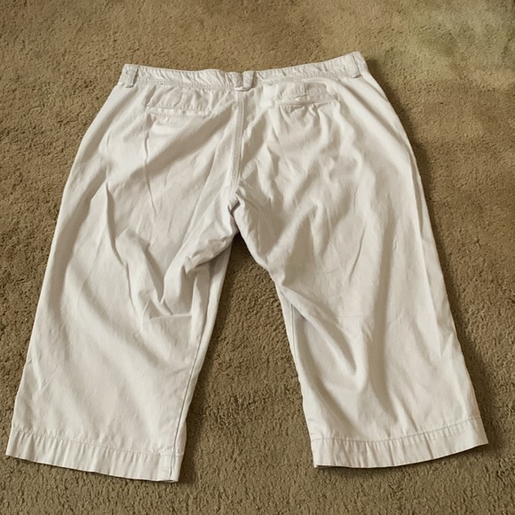 Khaki capris 20 inch waist, 19” inseam. Tag has faded - Picture 2 of 2